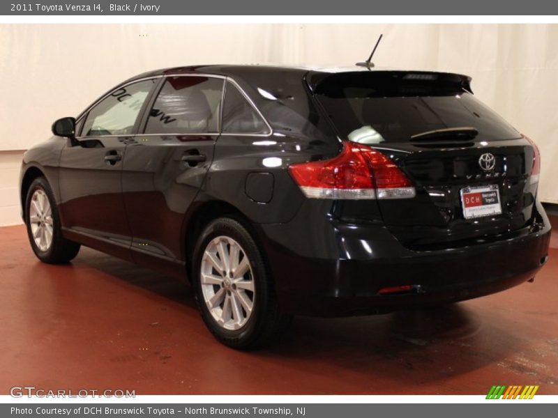 Black / Ivory 2011 Toyota Venza I4