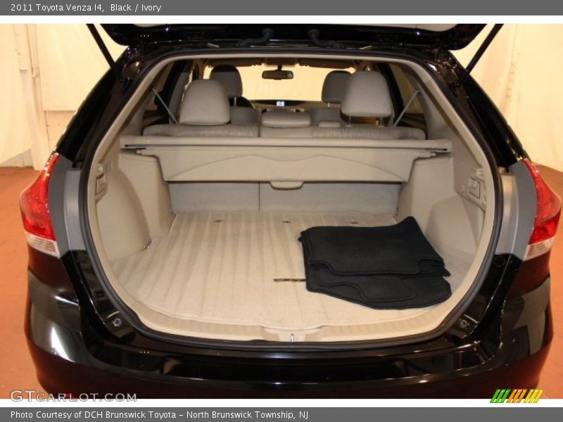 Black / Ivory 2011 Toyota Venza I4