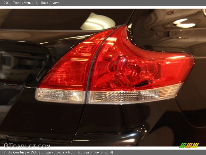 Black / Ivory 2011 Toyota Venza I4