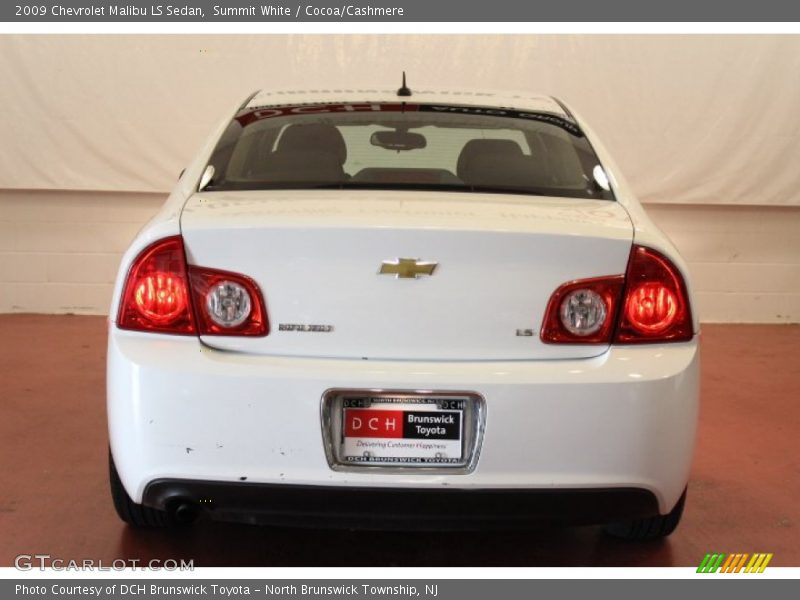 Summit White / Cocoa/Cashmere 2009 Chevrolet Malibu LS Sedan