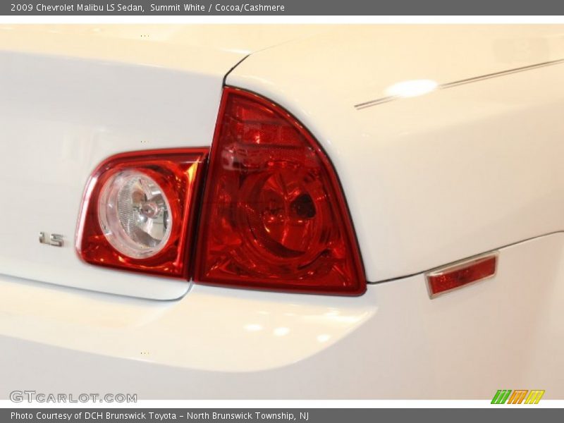 Summit White / Cocoa/Cashmere 2009 Chevrolet Malibu LS Sedan
