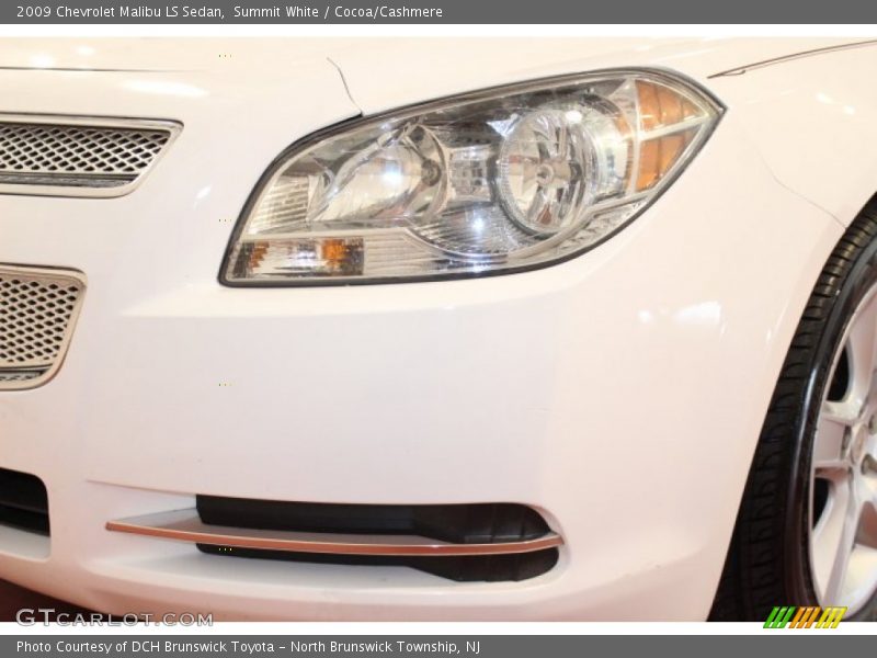 Summit White / Cocoa/Cashmere 2009 Chevrolet Malibu LS Sedan