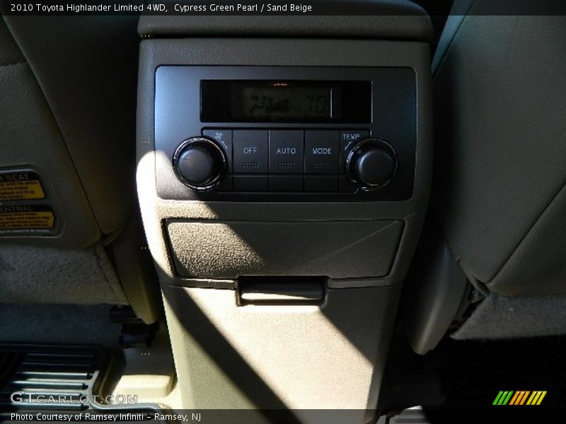 Cypress Green Pearl / Sand Beige 2010 Toyota Highlander Limited 4WD