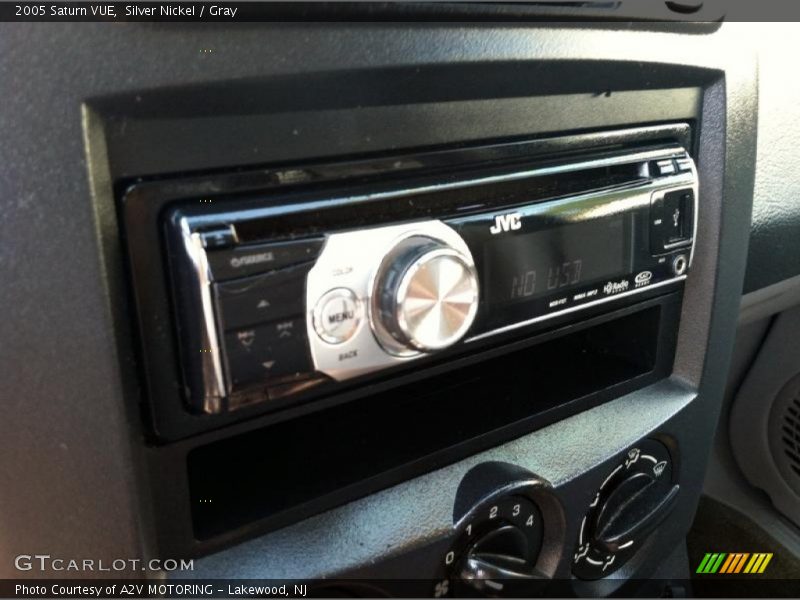 Silver Nickel / Gray 2005 Saturn VUE