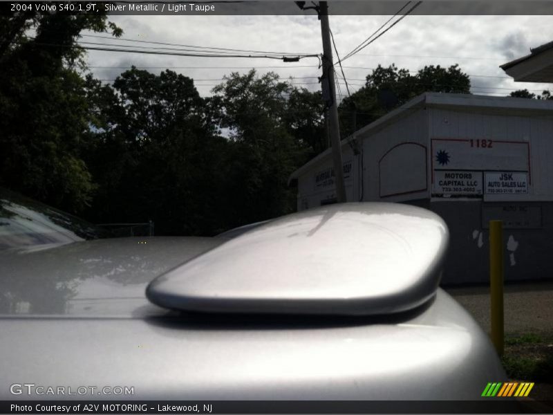 Silver Metallic / Light Taupe 2004 Volvo S40 1.9T