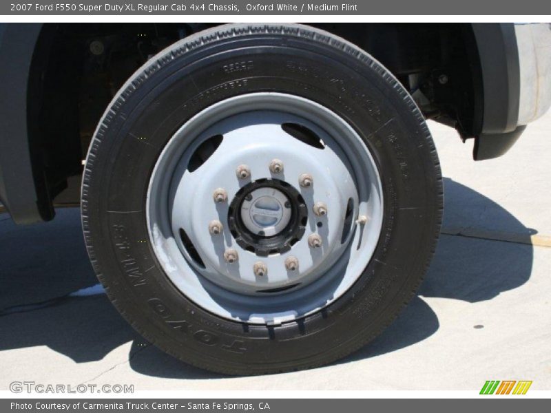 Oxford White / Medium Flint 2007 Ford F550 Super Duty XL Regular Cab 4x4 Chassis