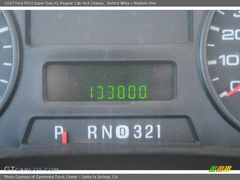 Oxford White / Medium Flint 2007 Ford F550 Super Duty XL Regular Cab 4x4 Chassis