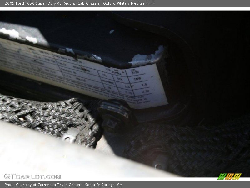 Oxford White / Medium Flint 2005 Ford F650 Super Duty XL Regular Cab Chassis