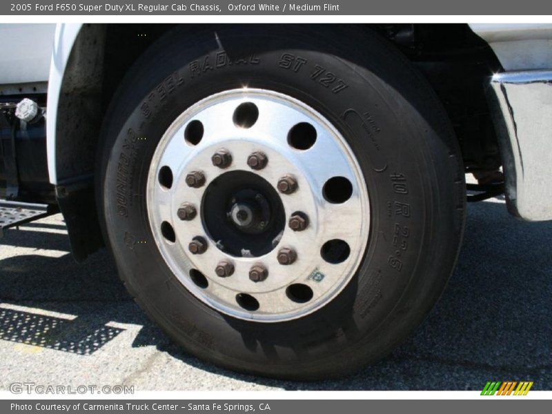 Oxford White / Medium Flint 2005 Ford F650 Super Duty XL Regular Cab Chassis