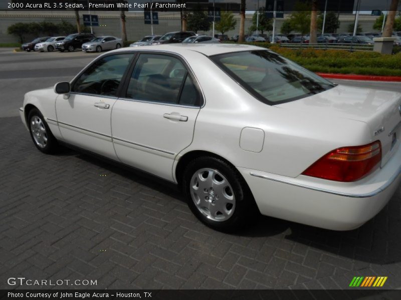 Premium White Pearl / Parchment 2000 Acura RL 3.5 Sedan