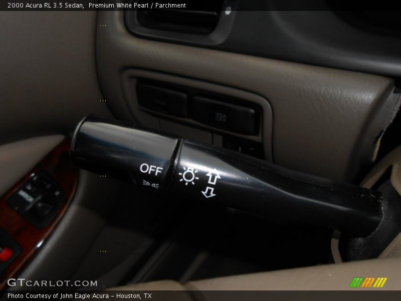 Premium White Pearl / Parchment 2000 Acura RL 3.5 Sedan