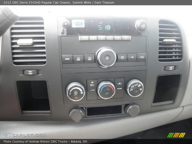 Summit White / Dark Titanium 2013 GMC Sierra 3500HD Regular Cab Chassis