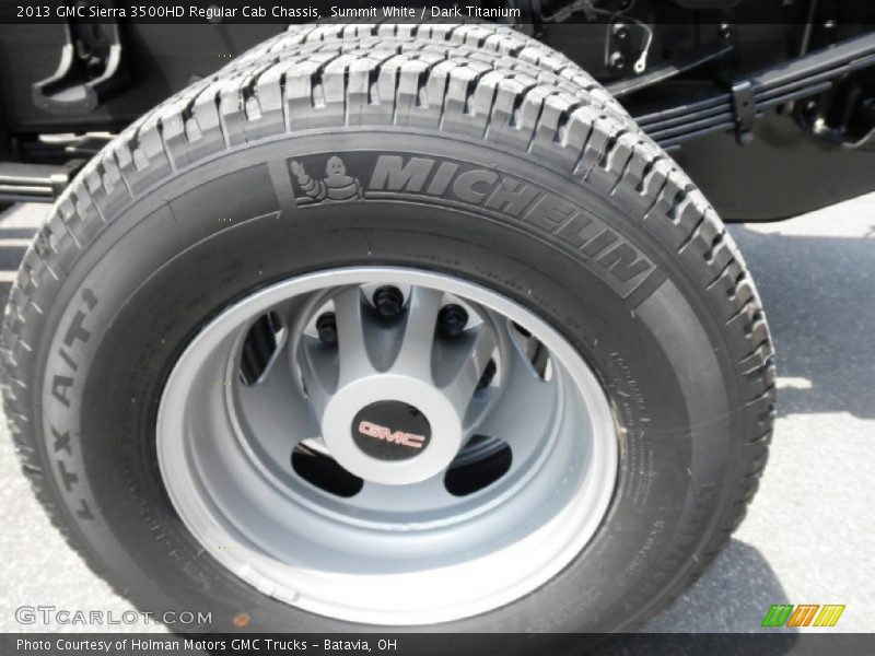 Summit White / Dark Titanium 2013 GMC Sierra 3500HD Regular Cab Chassis