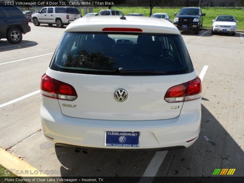 Candy White / Titan Black 2013 Volkswagen Golf 4 Door TDI