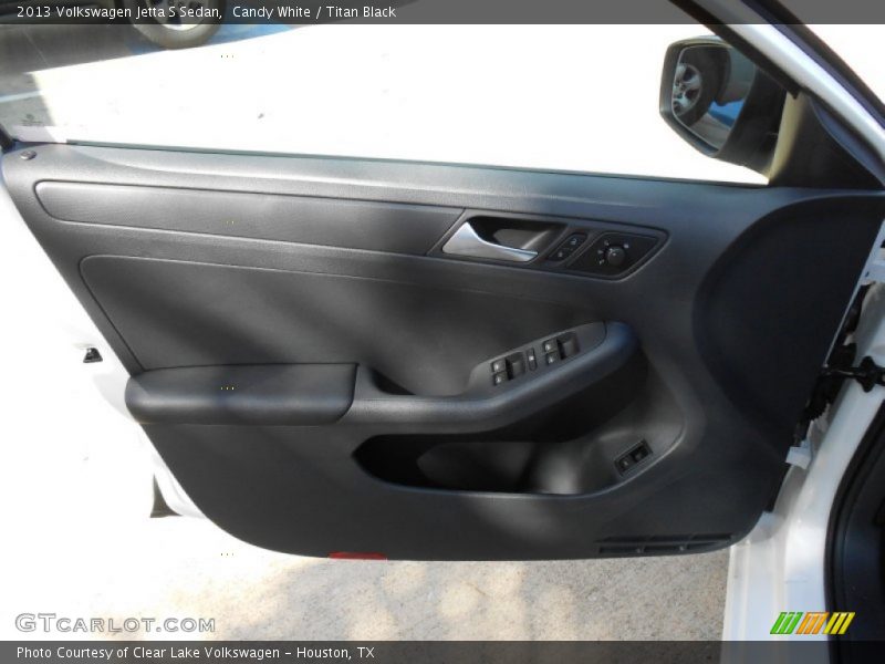 Candy White / Titan Black 2013 Volkswagen Jetta S Sedan