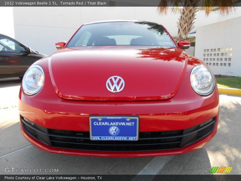 Tornado Red / Titan Black 2012 Volkswagen Beetle 2.5L