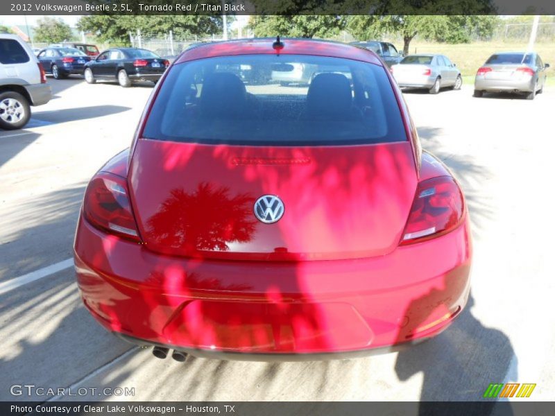 Tornado Red / Titan Black 2012 Volkswagen Beetle 2.5L