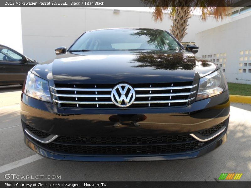 Black / Titan Black 2012 Volkswagen Passat 2.5L SEL