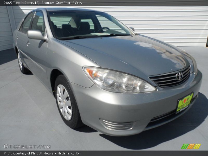 Phantom Gray Pearl / Gray 2005 Toyota Camry LE