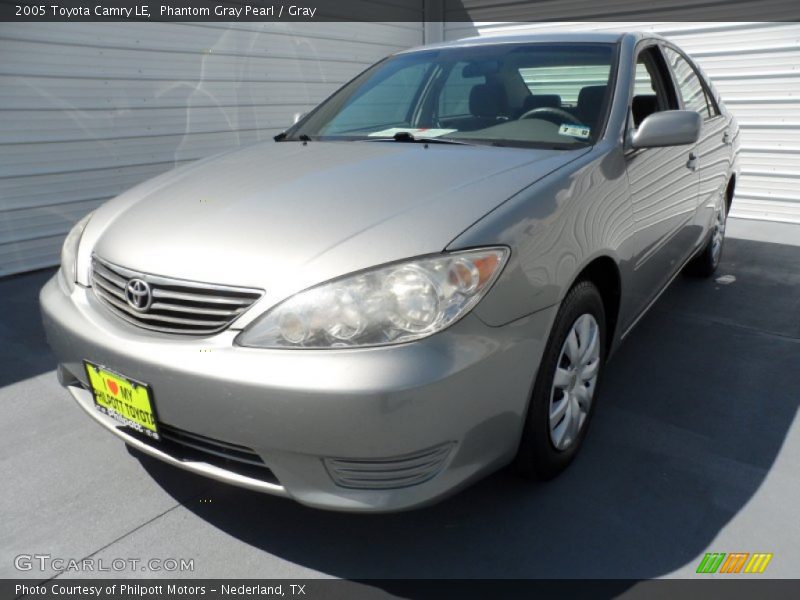 Phantom Gray Pearl / Gray 2005 Toyota Camry LE