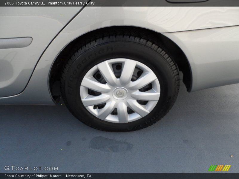 Phantom Gray Pearl / Gray 2005 Toyota Camry LE