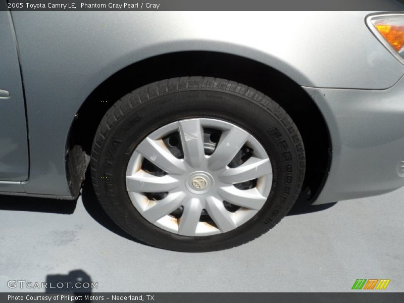 Phantom Gray Pearl / Gray 2005 Toyota Camry LE