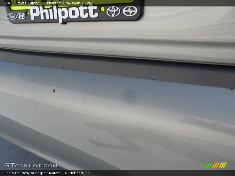 Phantom Gray Pearl / Gray 2005 Toyota Camry LE