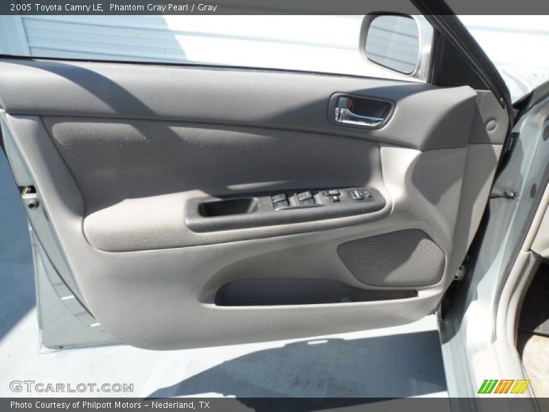 Phantom Gray Pearl / Gray 2005 Toyota Camry LE