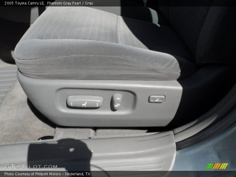 Phantom Gray Pearl / Gray 2005 Toyota Camry LE