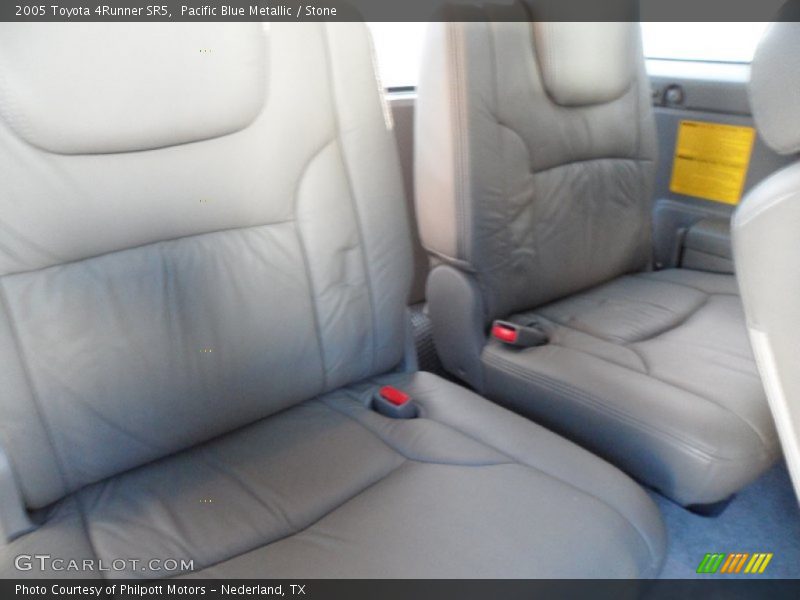 Pacific Blue Metallic / Stone 2005 Toyota 4Runner SR5