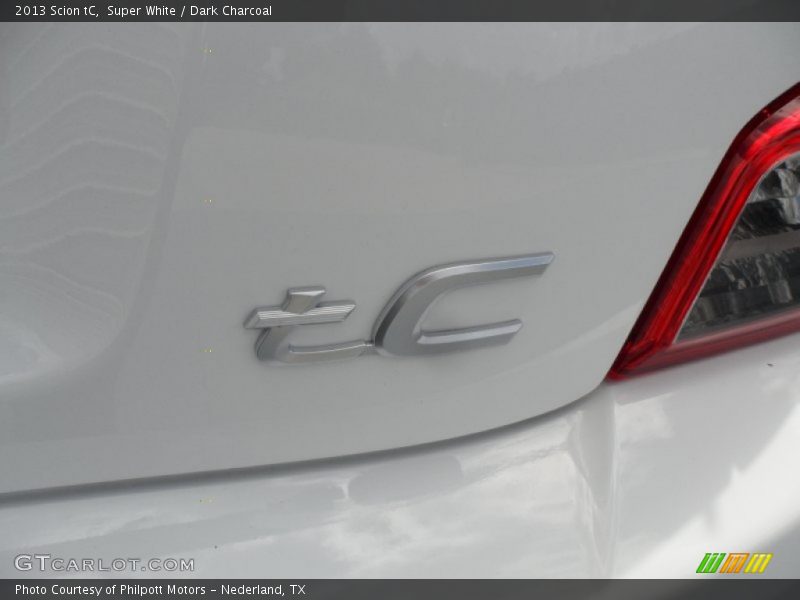Super White / Dark Charcoal 2013 Scion tC
