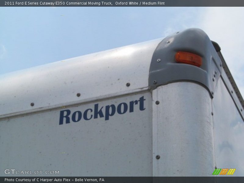 Oxford White / Medium Flint 2011 Ford E Series Cutaway E350 Commercial Moving Truck