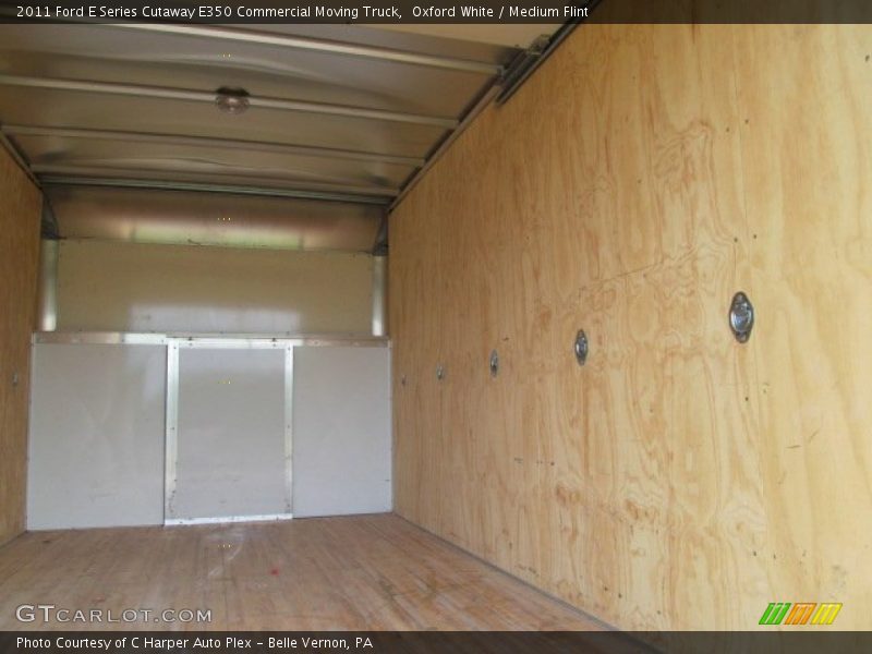 Oxford White / Medium Flint 2011 Ford E Series Cutaway E350 Commercial Moving Truck