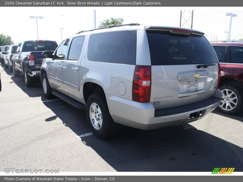 Silver Birch Metallic / Light Cashmere/Dark Cashmere 2009 Chevrolet Suburban LT 4x4