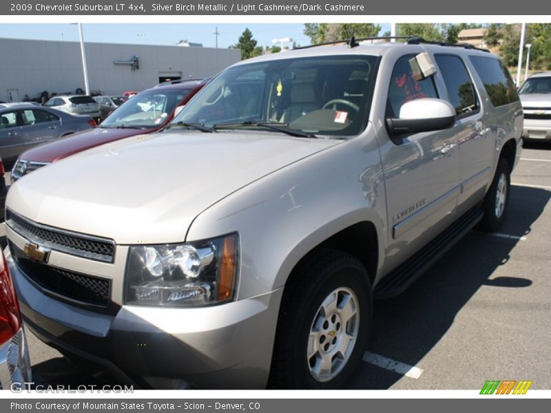 Silver Birch Metallic / Light Cashmere/Dark Cashmere 2009 Chevrolet Suburban LT 4x4