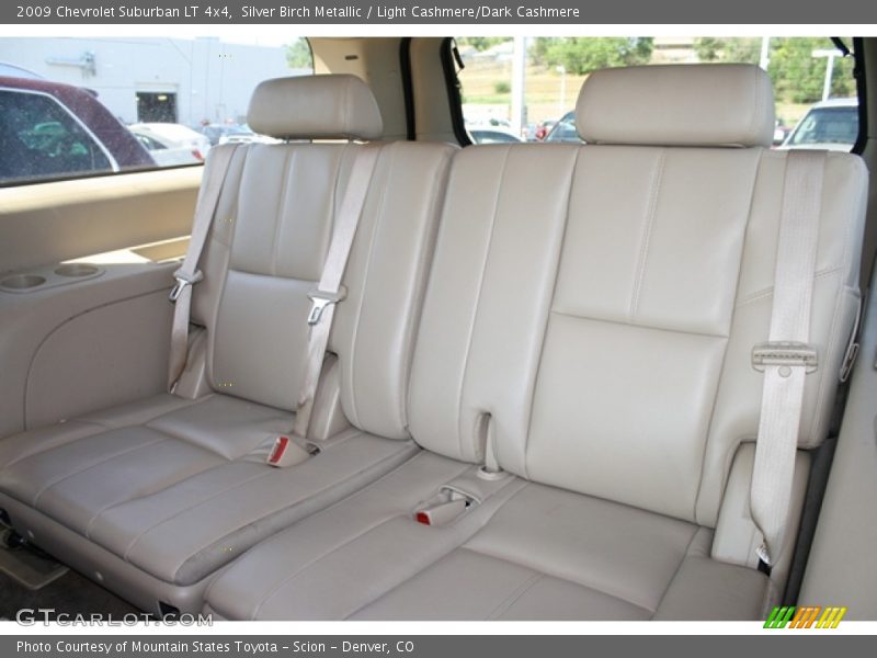 Silver Birch Metallic / Light Cashmere/Dark Cashmere 2009 Chevrolet Suburban LT 4x4