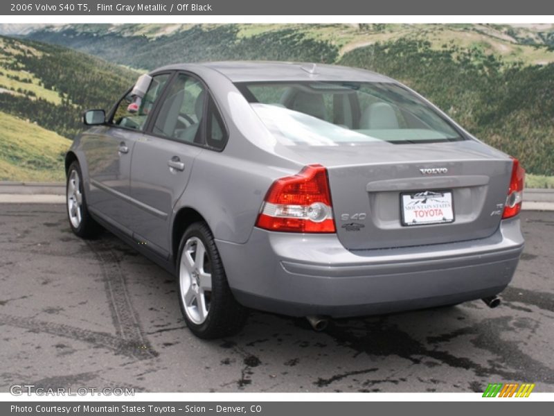 Flint Gray Metallic / Off Black 2006 Volvo S40 T5
