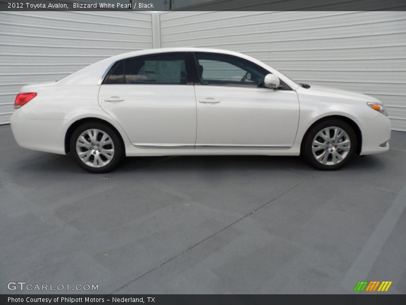 Blizzard White Pearl / Black 2012 Toyota Avalon