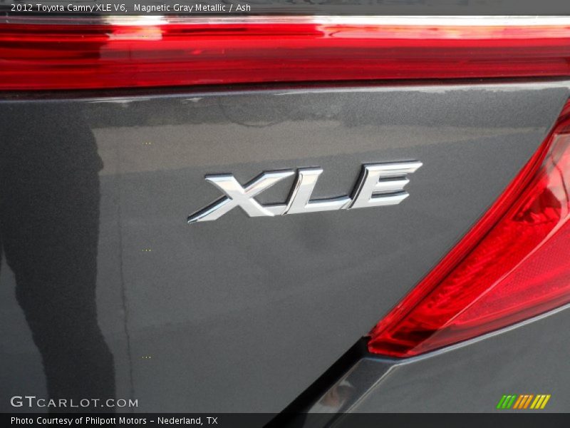 Magnetic Gray Metallic / Ash 2012 Toyota Camry XLE V6
