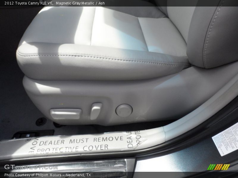 Magnetic Gray Metallic / Ash 2012 Toyota Camry XLE V6