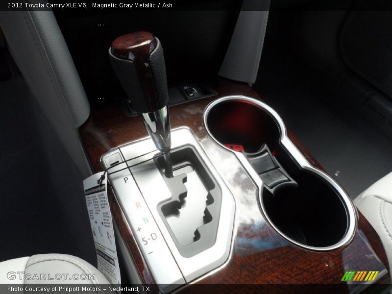 Magnetic Gray Metallic / Ash 2012 Toyota Camry XLE V6