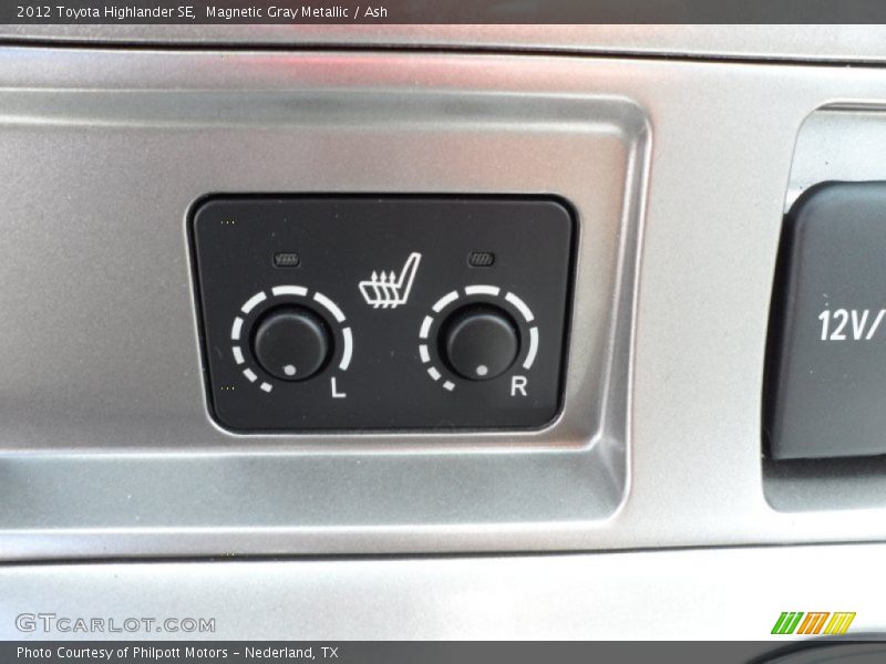 Magnetic Gray Metallic / Ash 2012 Toyota Highlander SE