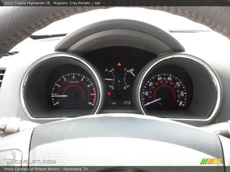 Magnetic Gray Metallic / Ash 2012 Toyota Highlander SE