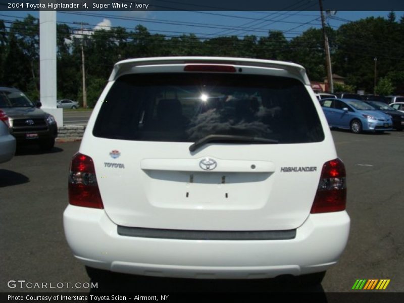 Super White / Ivory 2004 Toyota Highlander I4