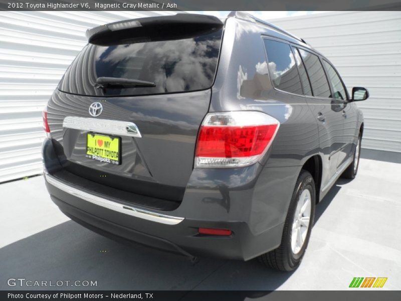 Magnetic Gray Metallic / Ash 2012 Toyota Highlander V6