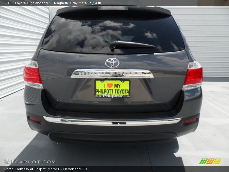 Magnetic Gray Metallic / Ash 2012 Toyota Highlander V6