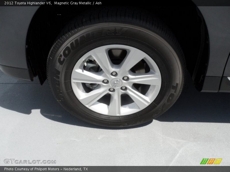 Magnetic Gray Metallic / Ash 2012 Toyota Highlander V6