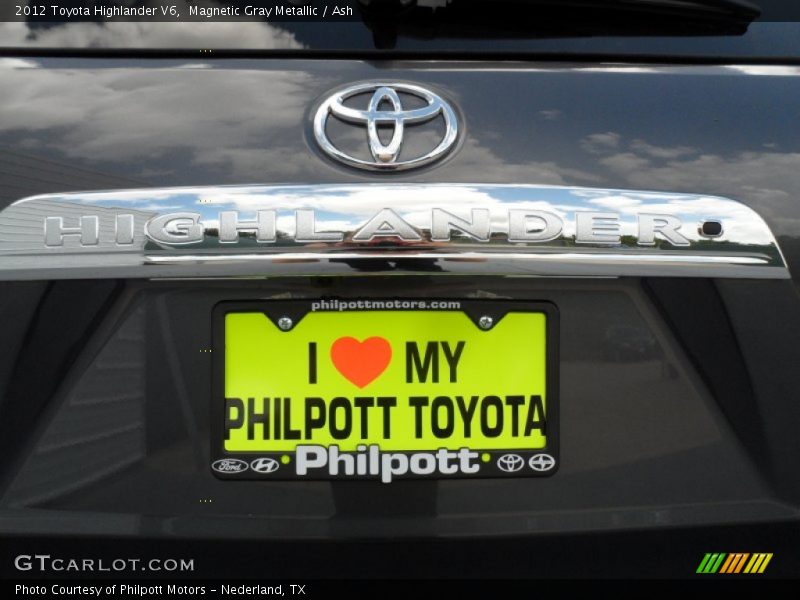 Magnetic Gray Metallic / Ash 2012 Toyota Highlander V6