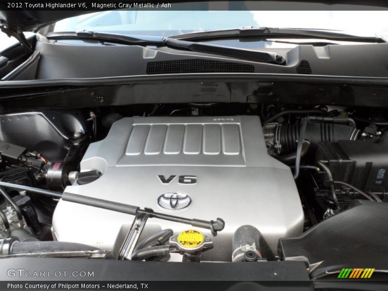 Magnetic Gray Metallic / Ash 2012 Toyota Highlander V6