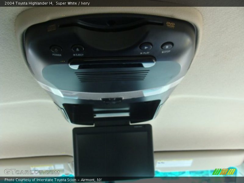 Super White / Ivory 2004 Toyota Highlander I4